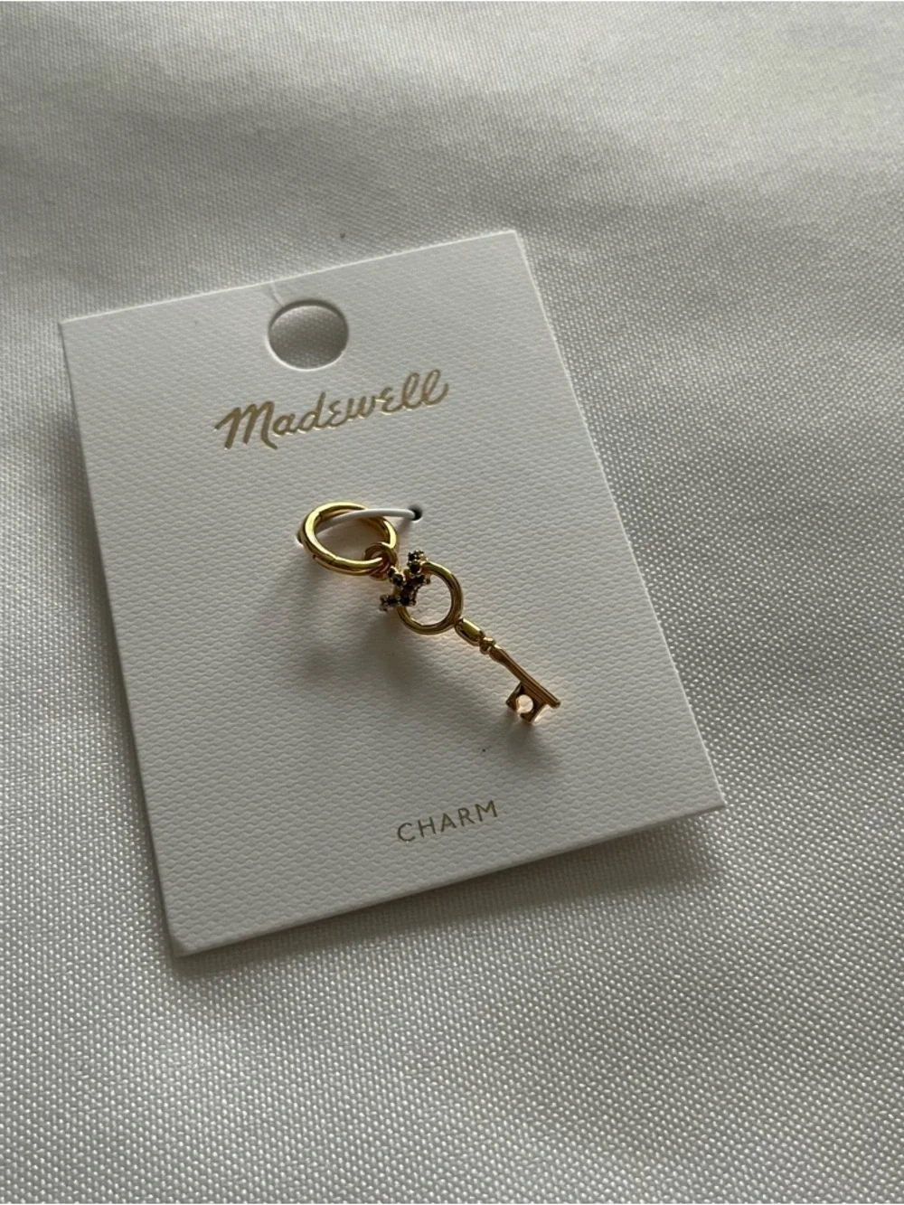 Madewell Skeleton Key Antique Gold Plated Brass Jewelry Charm One Size NWT - Picture 4 of 8